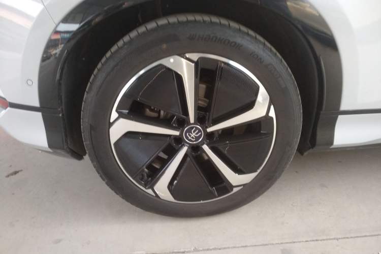 Used BYD Song L EV 2024 662 km Excellence Version Exterior 1