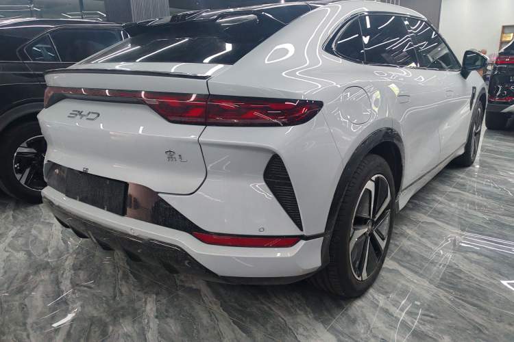 Used BYD Song L EV 2024 662 km Beyond Edition Exterior 4