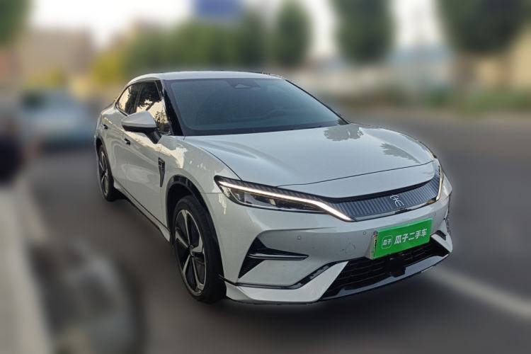 Used BYD Song L EV 2024 662 km Beyond Edition Front Right 45 Deg