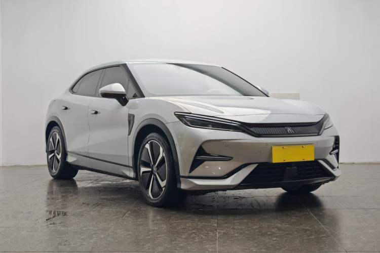 Used BYD Song L EV 2024 662 km Excellence Version Front Right 45 Deg