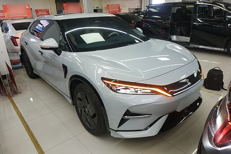 Used BYD Song L EV 2024 550km Beyond Edition Front Right 45 Deg
