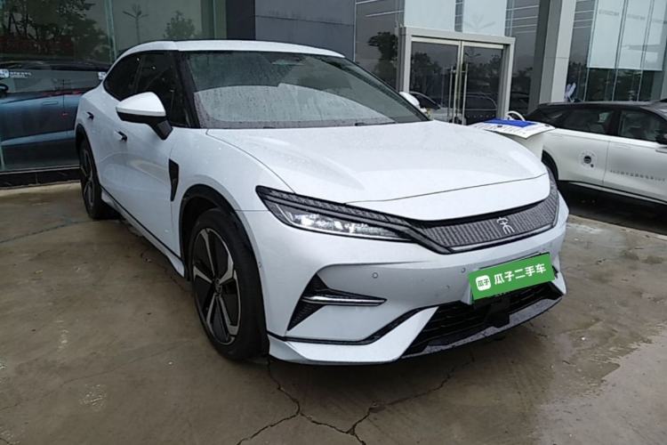 Used BYD Song L EV 2024 662 km Excellence Version Front Right 45 Deg