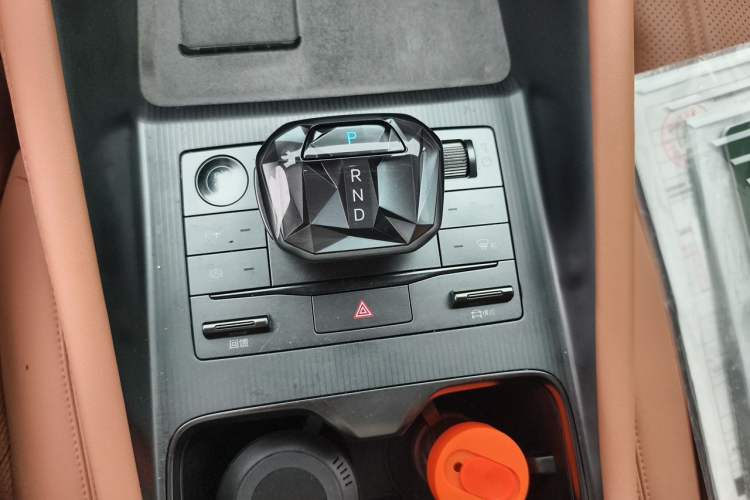 Used BYD Song L EV 2024 662 km Excellence Version Gear Lever