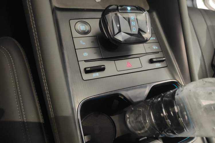 Used BYD Song L EV 2024 550 km Excellence Version Gear Lever