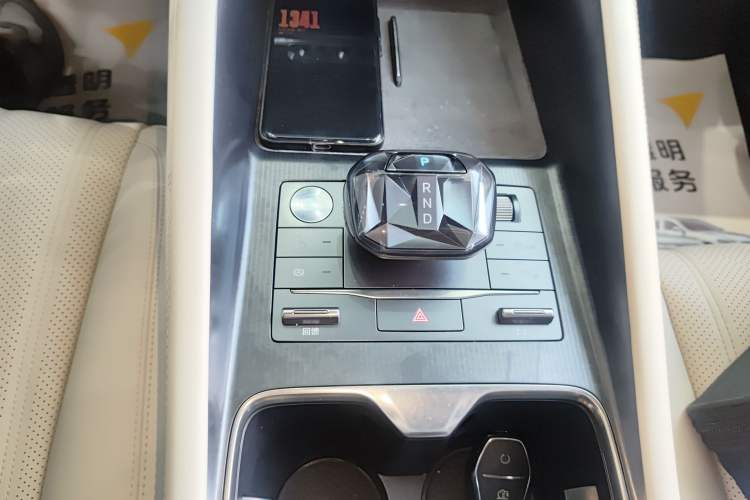Used BYD Song L EV 2024 550km Beyond Edition Gear Lever