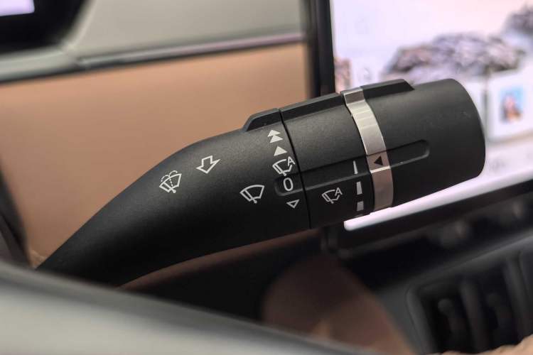 Used BYD Song L EV 2024 662 km Excellence Version Interior 1