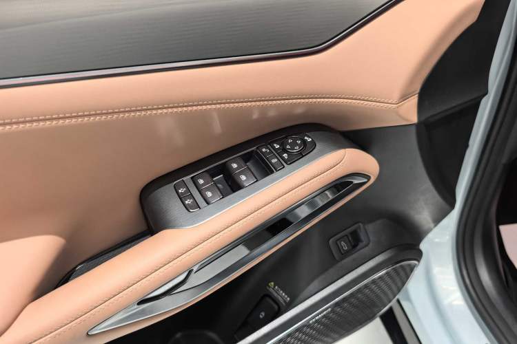 Used BYD Song L EV 2024 662 km Excellence Version Interior 13