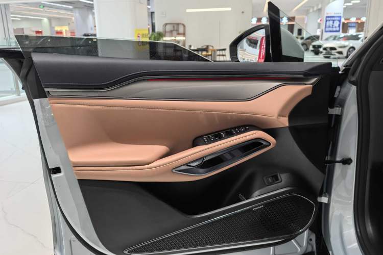 Used BYD Song L EV 2024 662 km Excellence Version Interior 14