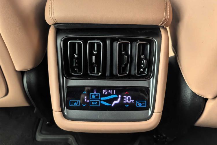 Used BYD Song L EV 2024 662 km Excellence Version Interior 9