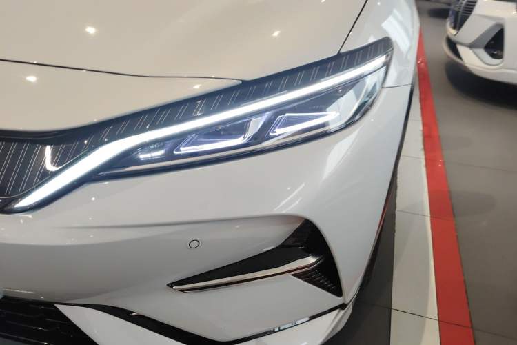 Used BYD Song L EV 2024 550 km Excellence Version Left Front Headlight
