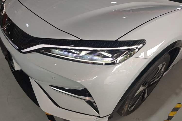 Used BYD Song L EV 2024 662 km Excellence Version Left Front Headlight