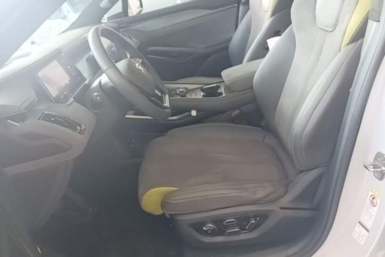 Used BYD Song L EV 2024 602 km All-Wheel-Drive Excellence Version Left Front Seat