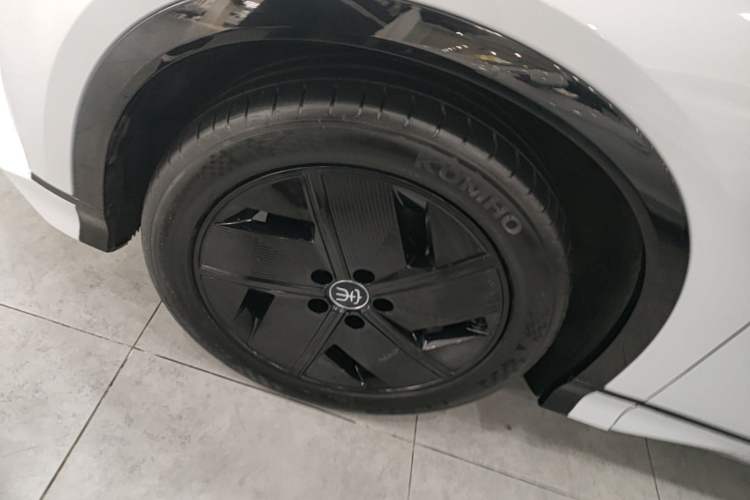 Used BYD Song L EV 2024 550km Beyond Edition Left Front Wheel Hub