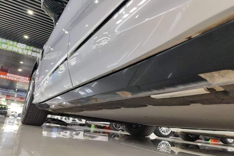 Used BYD Song L EV 2024 550km Beyond Edition Left Side Sill