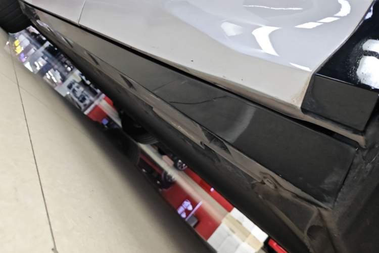 Used BYD Song L EV 2024 550 km Excellence Version Left Side Sill