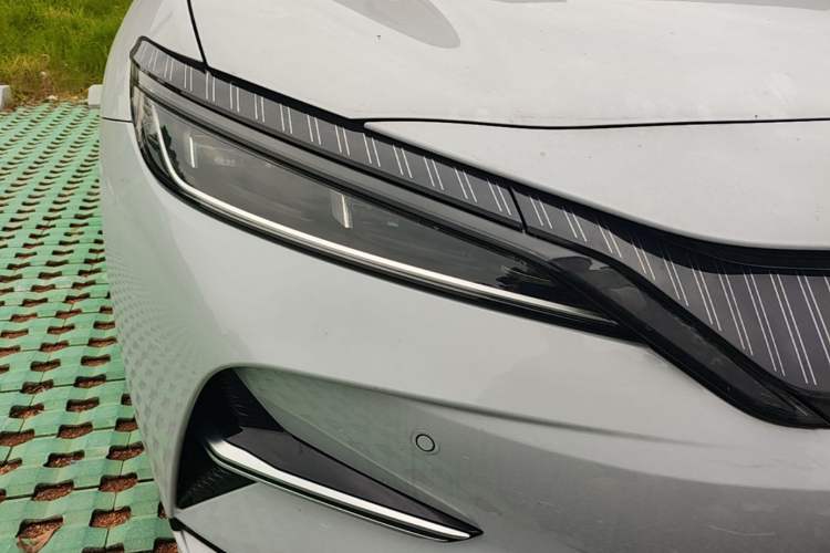 Used BYD Song L EV 2024 550 km Excellence Version Right Front Headlight