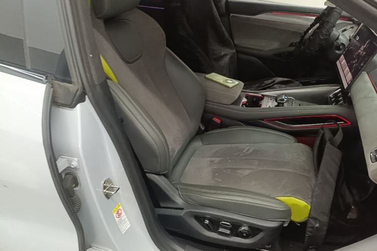 Used BYD Song L EV 2024 602 km All-Wheel-Drive Excellence Version Right Front Seat