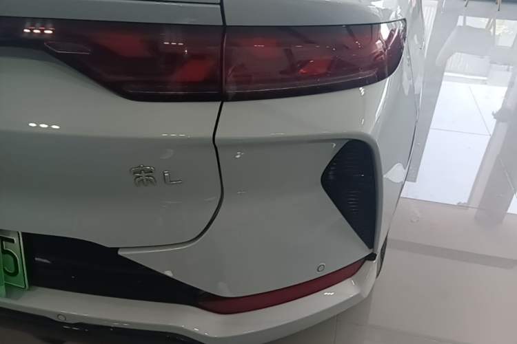Used BYD Song L EV 2024 602 km All-Wheel-Drive Excellence Version Right Rear Taillight