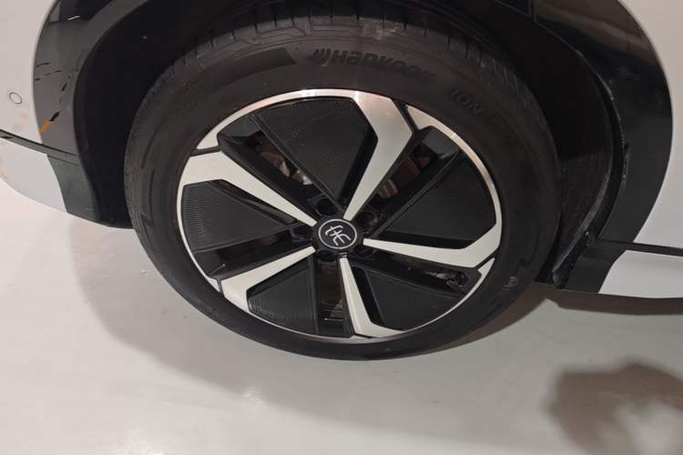 Used BYD Song L EV 2024 662 km Excellence Version Right Rear Wheel Hub