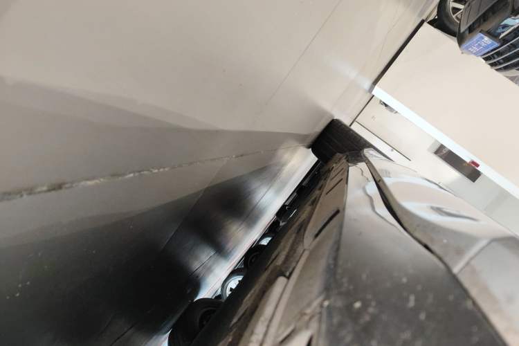 Used BYD Song L EV 2024 550 km Excellence Version Right Side Sill