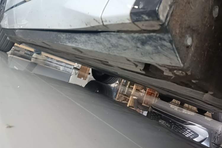 Used BYD Song L EV 2024 602 km All-Wheel-Drive Excellence Version Right Side Sill