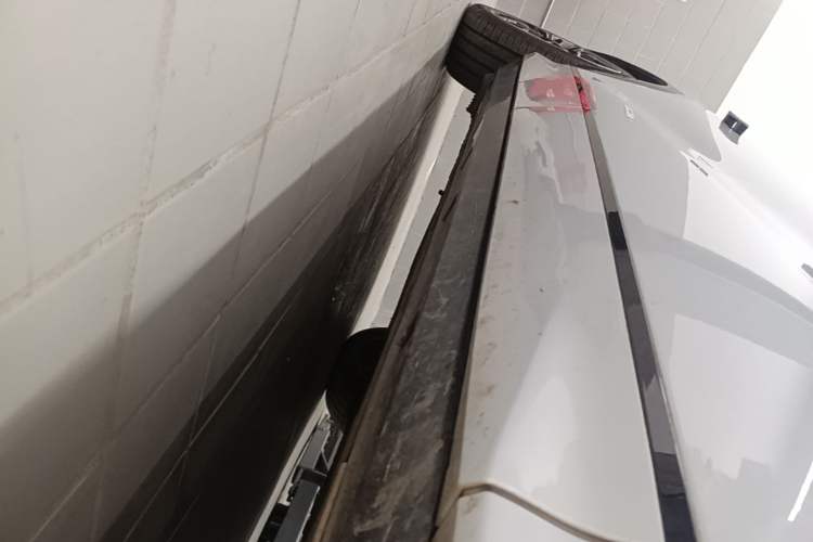 Used BYD Song L EV 2024 602 km All-Wheel-Drive Excellence Version Right Side Sill
