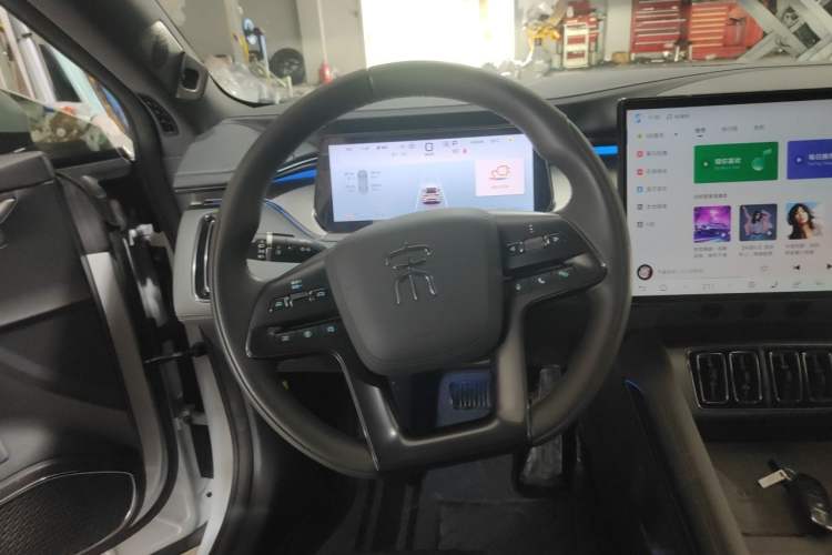 Used BYD Song L EV 2024 550 km Excellence Version Steering Wheel