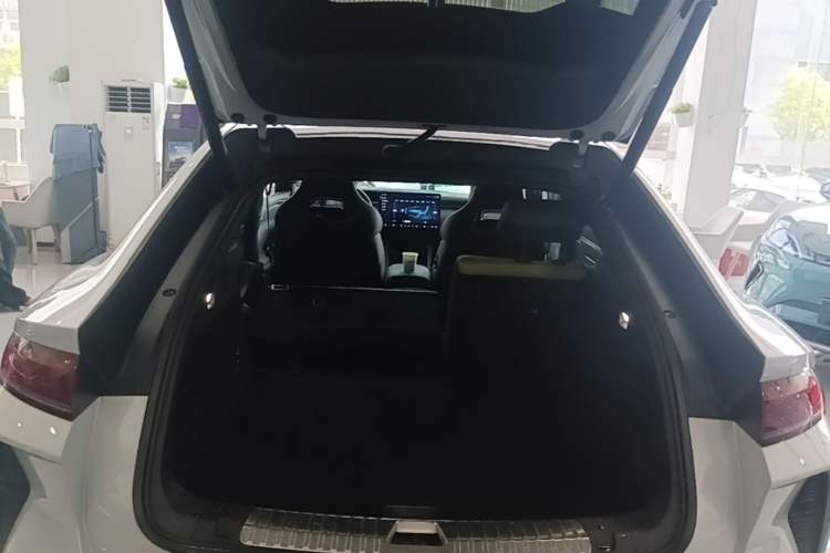 Used BYD Song L EV 2024 602 km All-Wheel-Drive Excellence Version Trunk