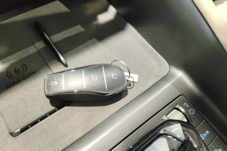 Used BYD Song L EV 2024 550 km Excellence Version Vehicle Key