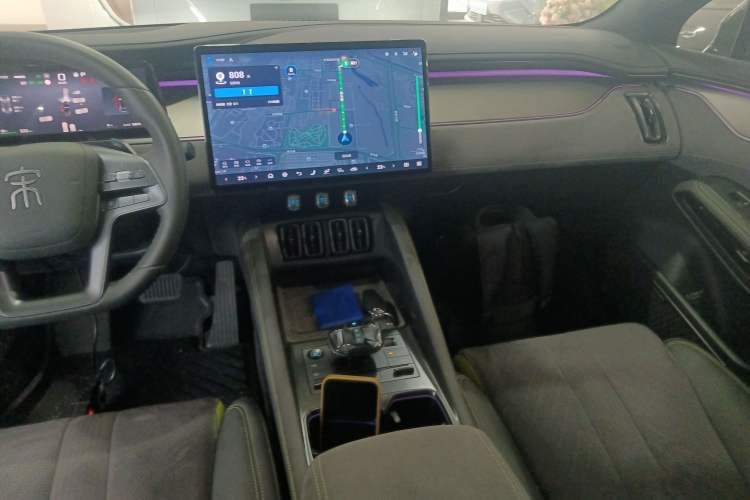 Used BYD Song L EV 2025 Intelligent Driving Version 602 km Range LiDAR-equipped All-Wheel-Drive Type Audio And AC Panel