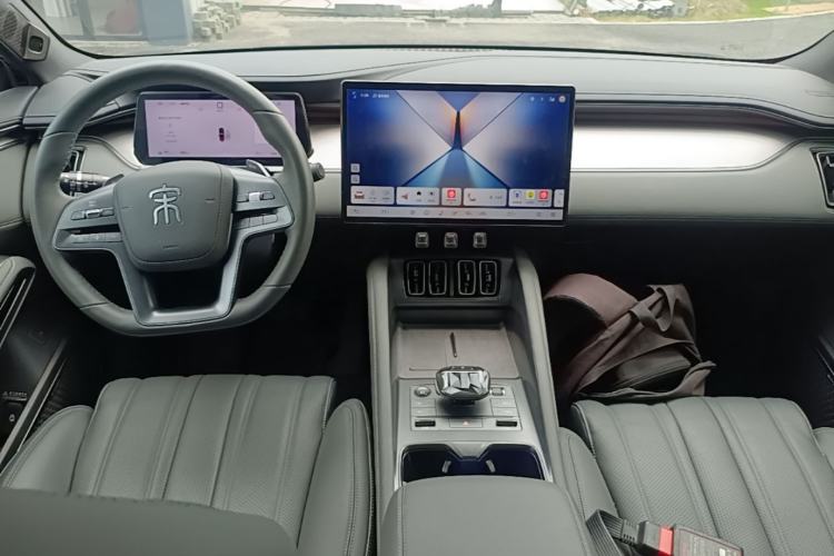 Used BYD Song L EV 2025 Intelligent Driving Version 662 km LiDAR Excellence Edition Center Console
