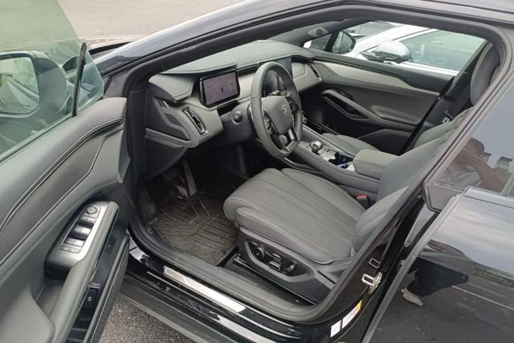 Used BYD Song L EV 2025 Intelligent Driving Version 662 km LiDAR Excellence Edition Driver Seat