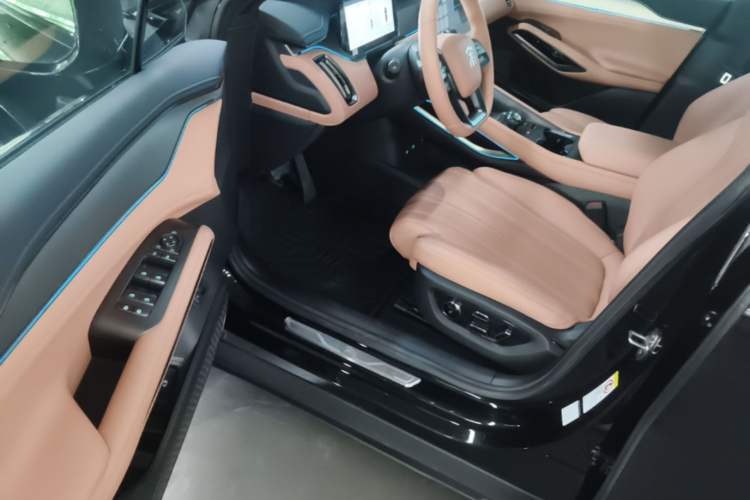 Used BYD Song L EV 2025 Intelligent Driving Version 662 km LiDAR Excellence Edition Driver Seat
