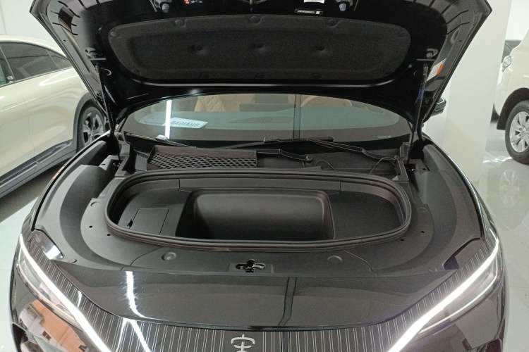 Used BYD Song L EV 2025 Intelligent Driving Version 662 km LiDAR Excellence Edition Engine Bay