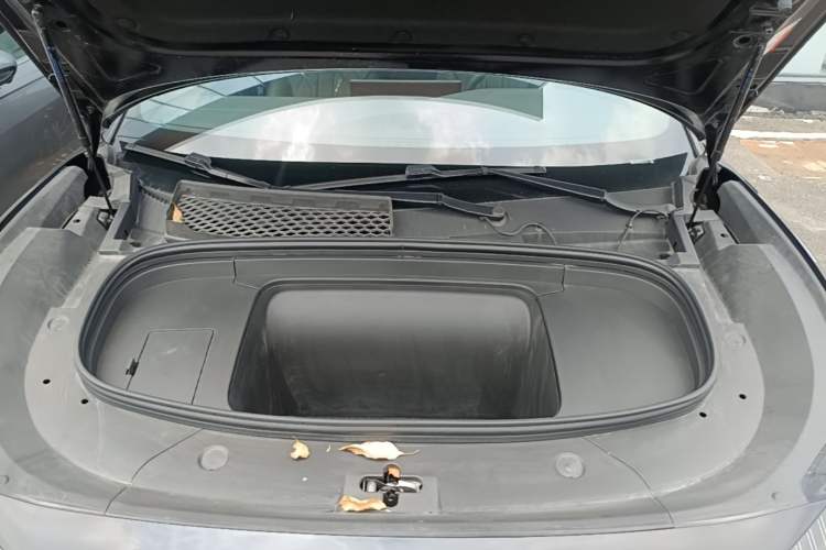 Used BYD Song L EV 2025 Intelligent Driving Version 662 km LiDAR Excellence Edition Engine Bay