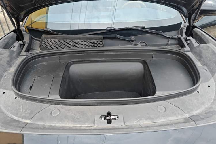 Used BYD Song L EV 2025 Intelligent Driving Version 662 km LiDAR Excellence Edition Engine Bay