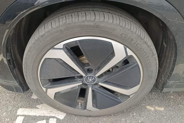 Used BYD Song L EV 2025 Intelligent Driving Version 662 km LiDAR Excellence Edition Exterior 4