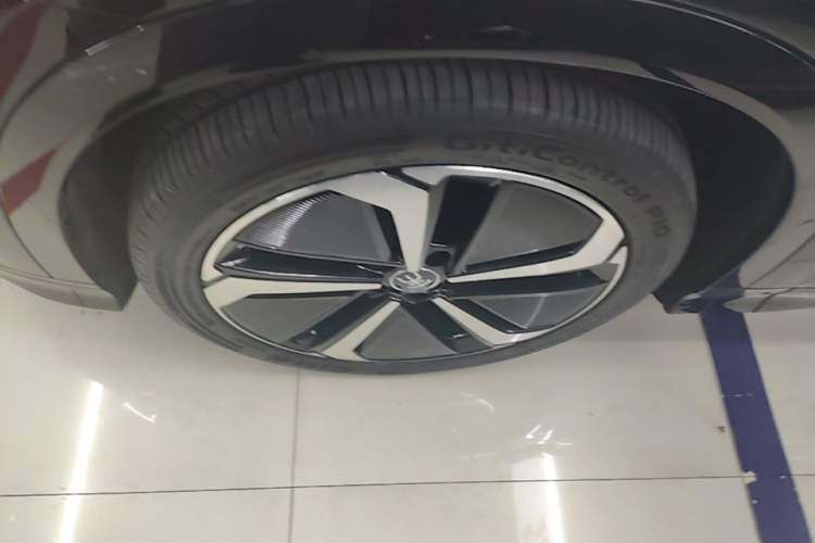 Used BYD Song L EV 2025 Intelligent Driving Version 662 km LiDAR Excellence Edition Exterior 4