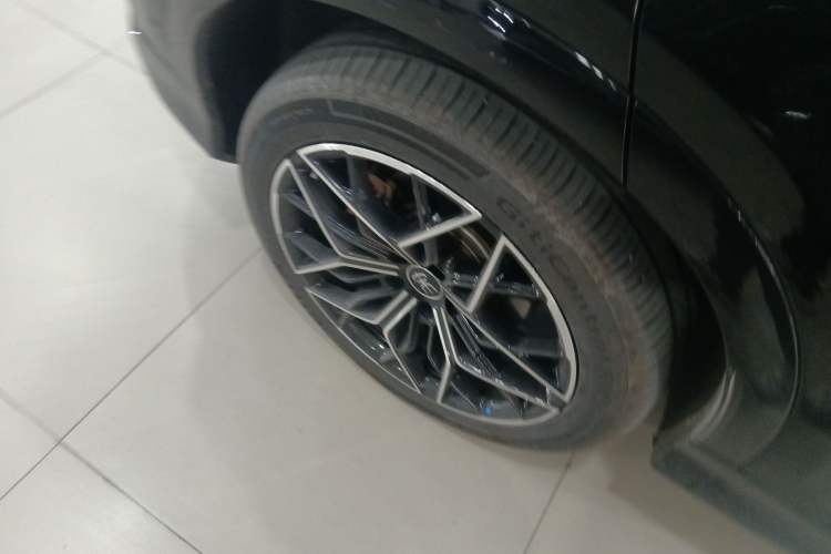 Used BYD Song L EV 2025 Intelligent Driving Version 602 km Range LiDAR-equipped All-Wheel-Drive Type Exterior 8