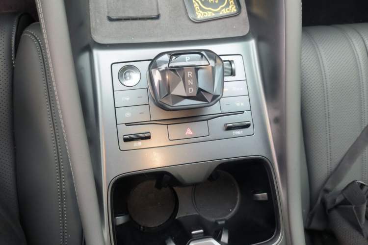 Used BYD Song L EV 2025 Intelligent Driving Version 550 km Excellence Edition Gear Lever