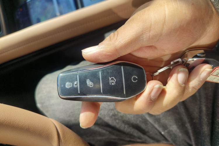 Used BYD Song L EV 2025 662 km Advanced Intelligent Driving Version Interior 1