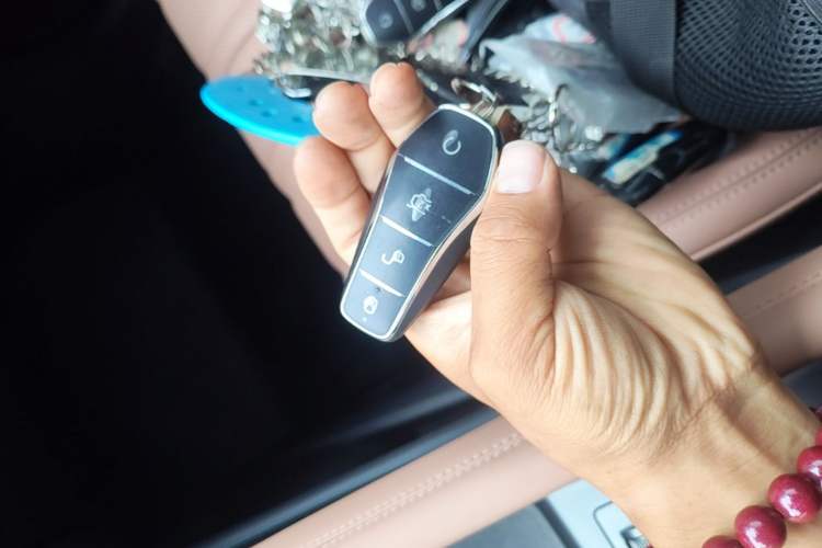 Used BYD Song L EV 2025 Intelligent Driving Version 662 km LiDAR Excellence Edition Interior 1