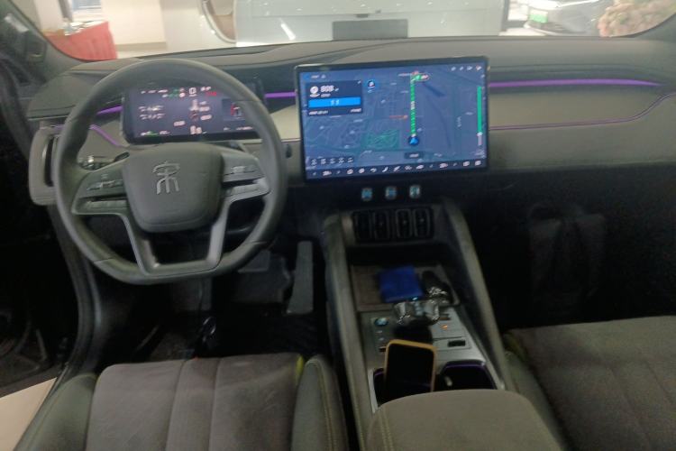 Used BYD Song L EV 2025 Intelligent Driving Version 602 km Range LiDAR-equipped All-Wheel-Drive Type Interior 2
