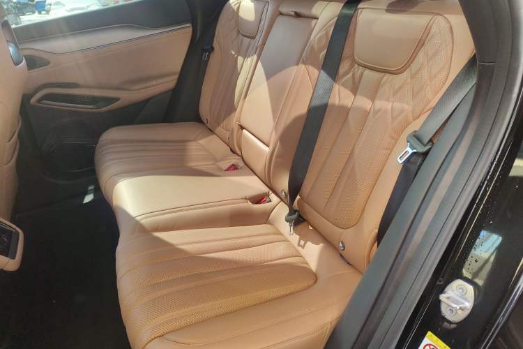 Used BYD Song L EV 2025 662 km Advanced Intelligent Driving Version Interior 4