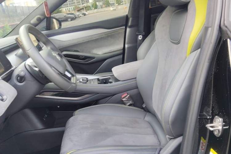Used BYD Song L EV 2025 Intelligent Driving Version 602 km Range LiDAR-equipped All-Wheel-Drive Type Left Front Seat