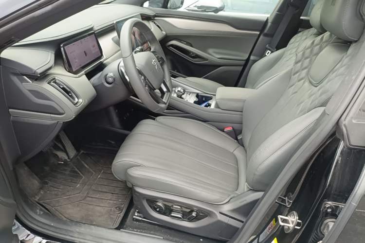 Used BYD Song L EV 2025 Intelligent Driving Version 662 km LiDAR Excellence Edition Left Front Seat