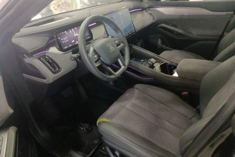 Used BYD Song L EV 2025 Intelligent Driving Version 602 km Range LiDAR-equipped All-Wheel-Drive Type Left Front Seat