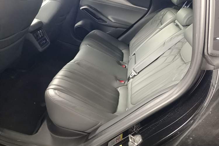 Used BYD Song L EV 2025 Intelligent Driving Version 662 km LiDAR Excellence Edition Left Rear Seat
