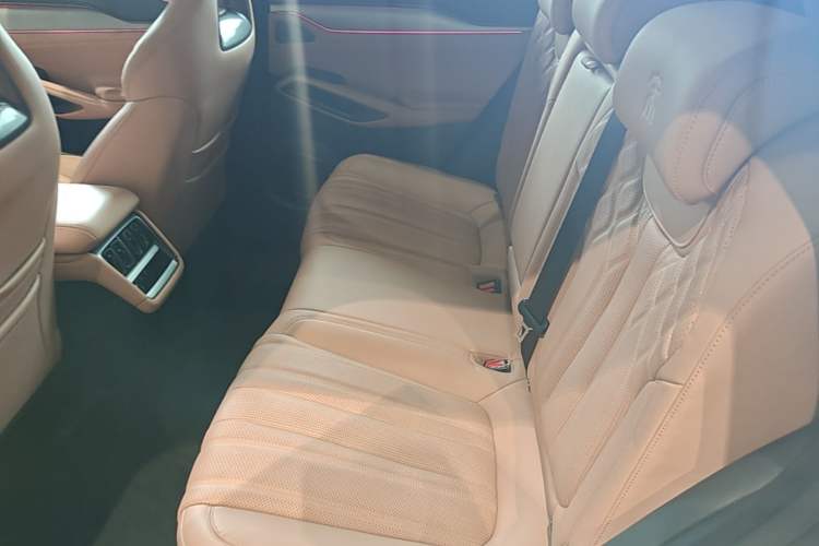 Used BYD Song L EV 2025 Intelligent Driving Version 662 km LiDAR Excellence Edition Left Rear Seat