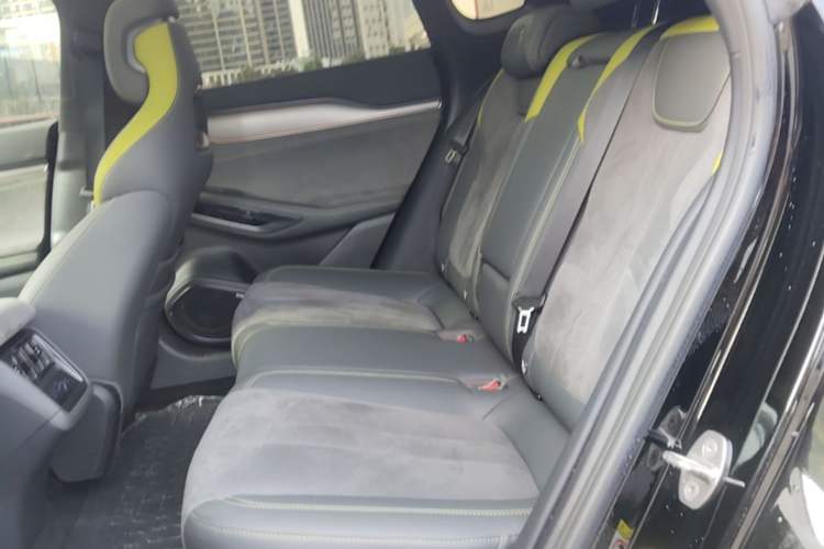 Used BYD Song L EV 2025 Intelligent Driving Version 602 km Range LiDAR-equipped All-Wheel-Drive Type Left Rear Seat